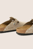 Boston Rivets Clog