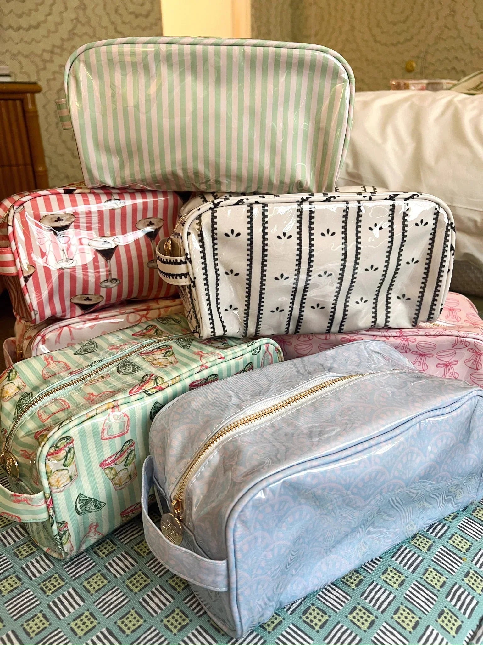 KenzKustomz Clear Coat Toiletry Dopp Kit