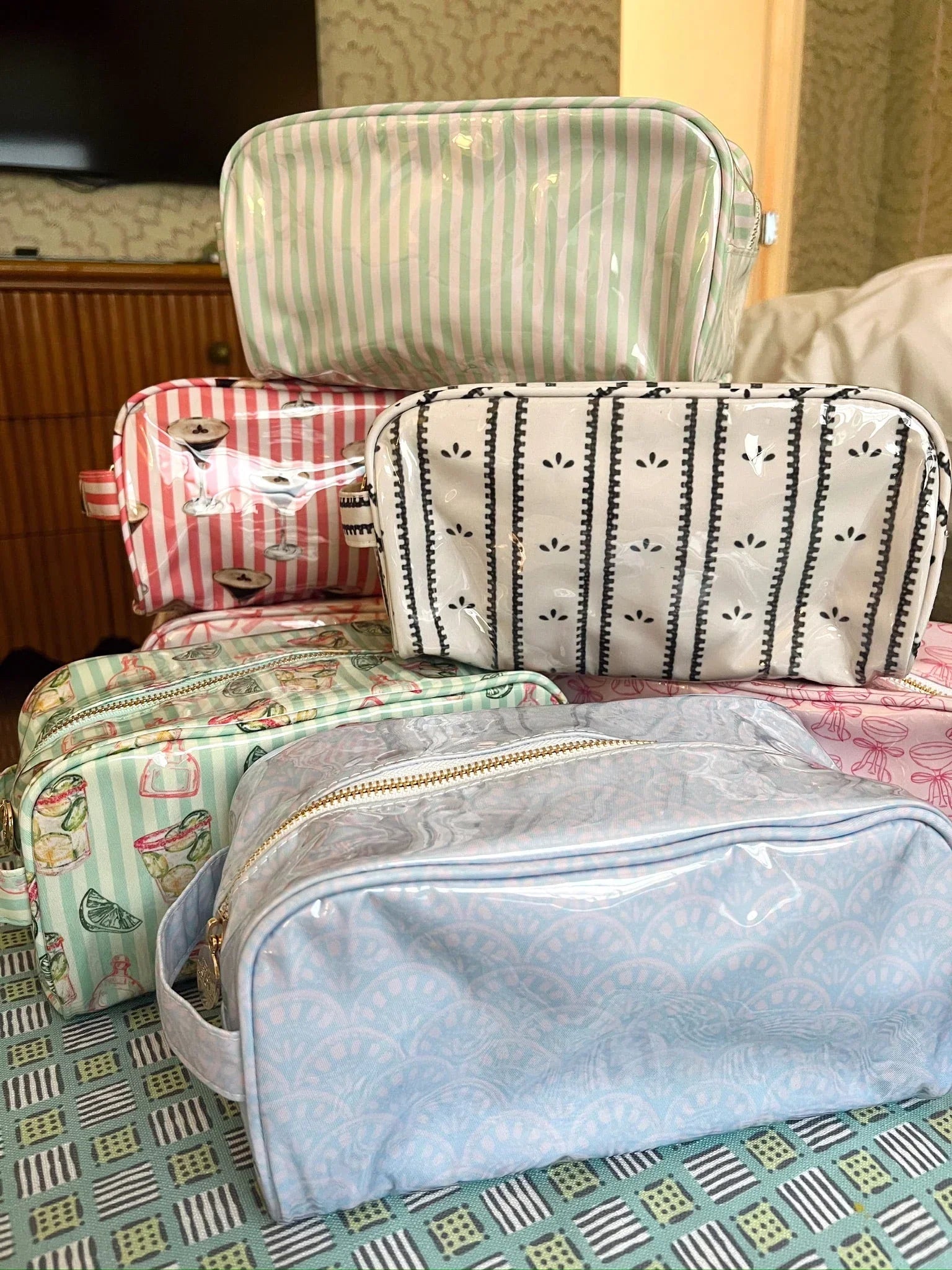 KenzKustomz Clear Coat Toiletry Dopp Kit
