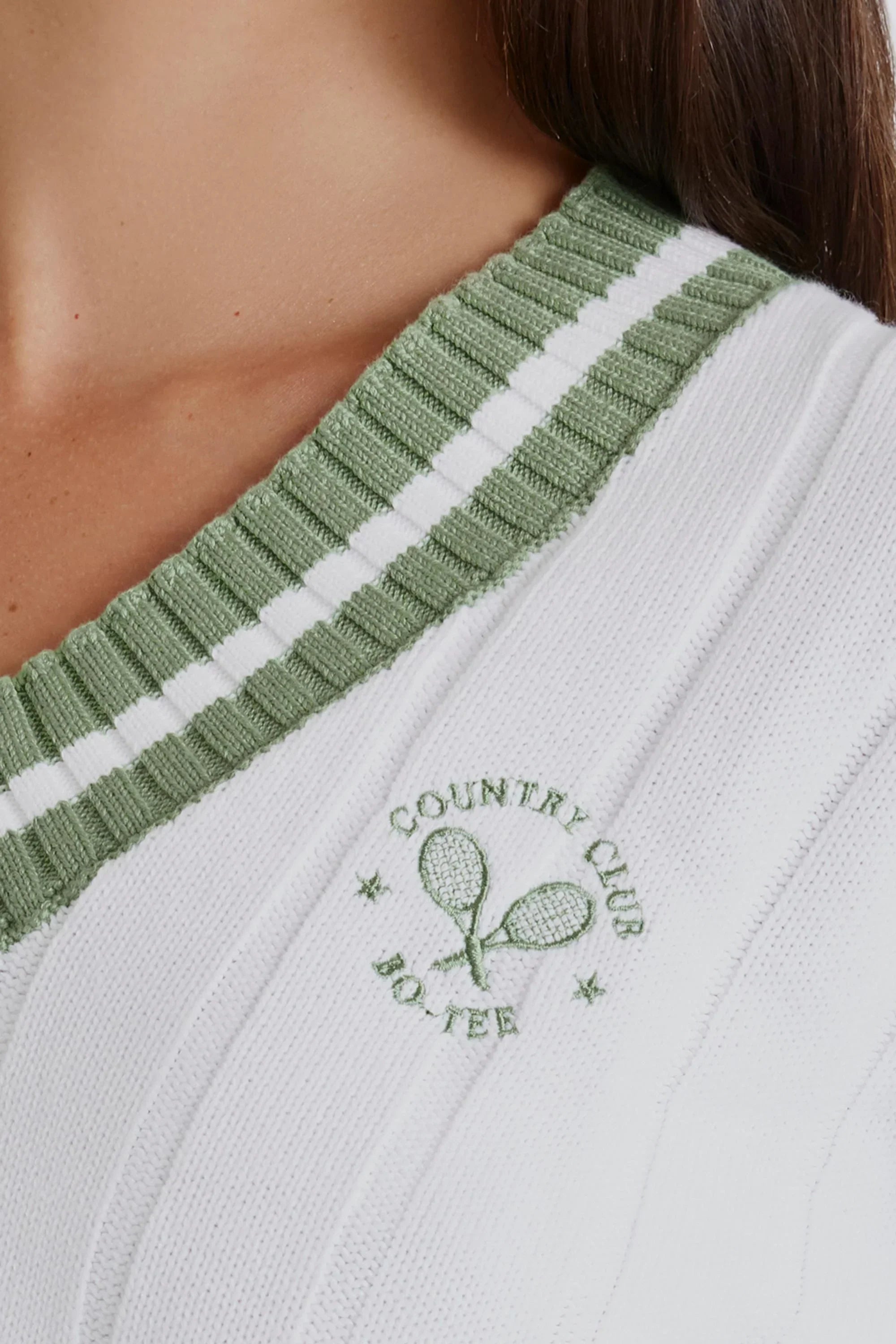 Cable Knit Cotton Cropped Jumper in Green Ivory