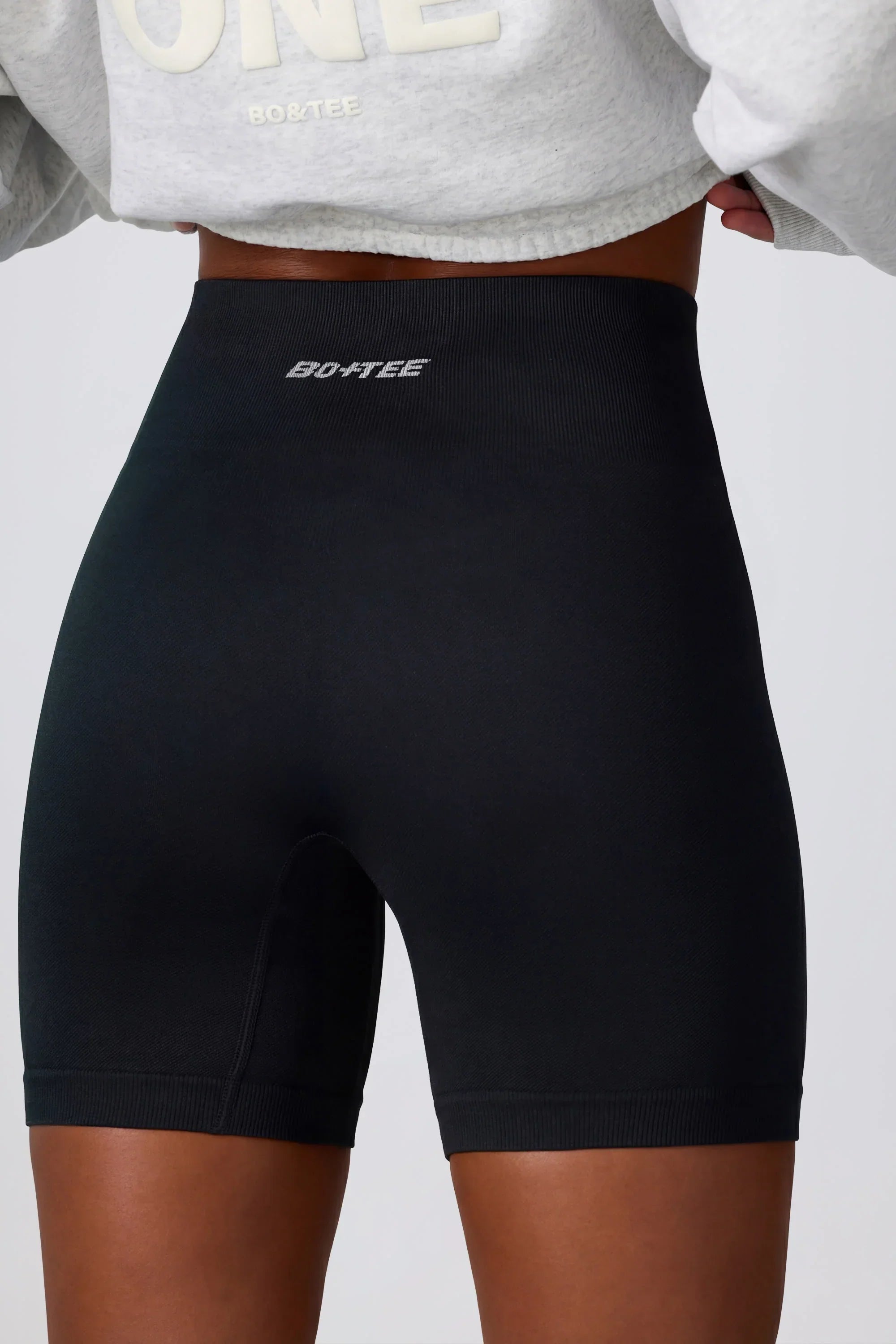 Super Sculpt Seamless Biker Shorts in Black